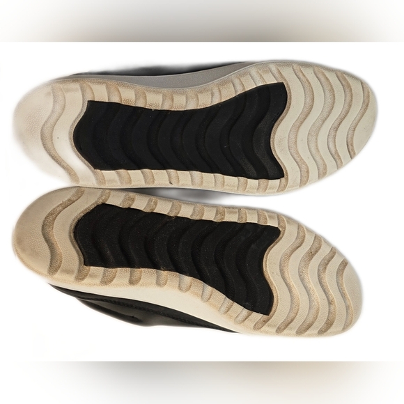 Allbirds Women's Black and White Plant Pacer Sneakers. Size 8.25. Good Condotion - Picture 2 of 8